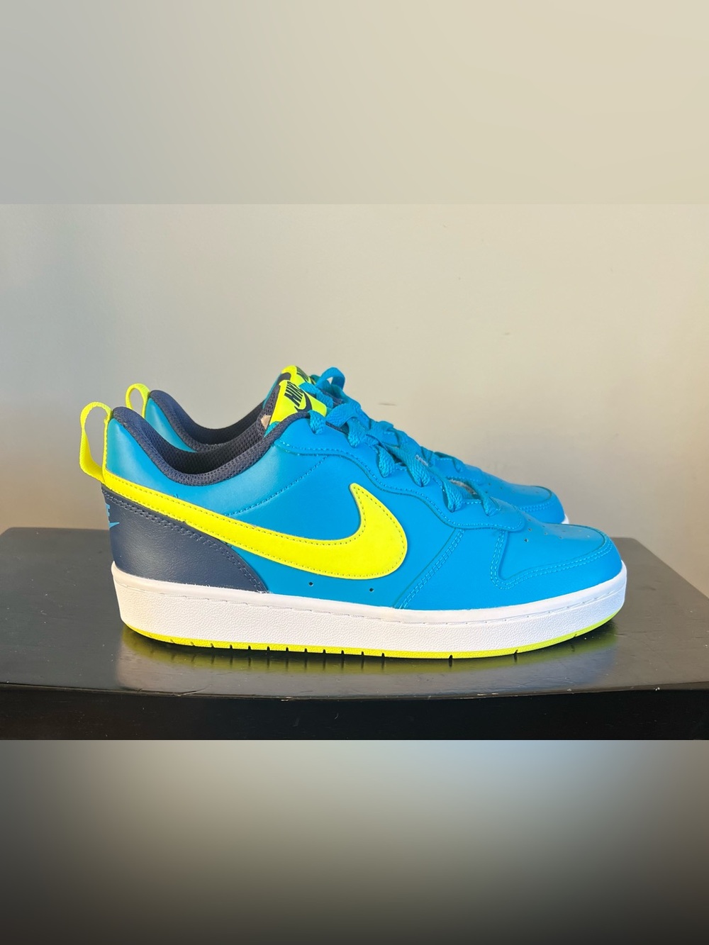Nike Court Borough Low Blue Lemon Venom BQ5448-007 Youth Sz 6.5Y Women’s Size 8